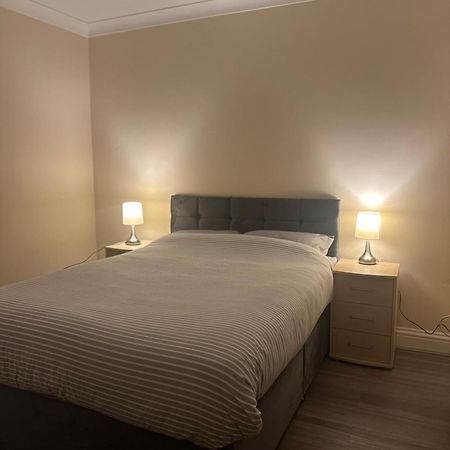 Leavesden Residence - Central - Cosy - Harry Potter Watford  Exterior photo