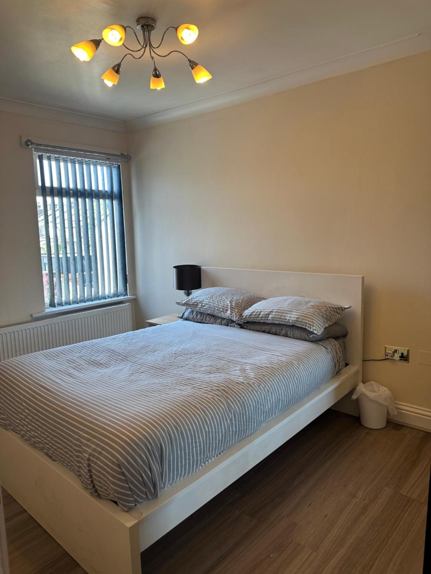 Leavesden Residence - Central - Cosy - Harry Potter Watford  Exterior photo